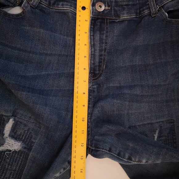 mblm Ladies Medium Wash Size 22 Distressed Front Blue Jeans - Picture 12 of 13